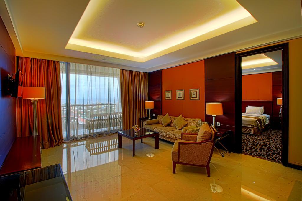 Bela International Hotel & ConventionТернате Екстер'єр фото