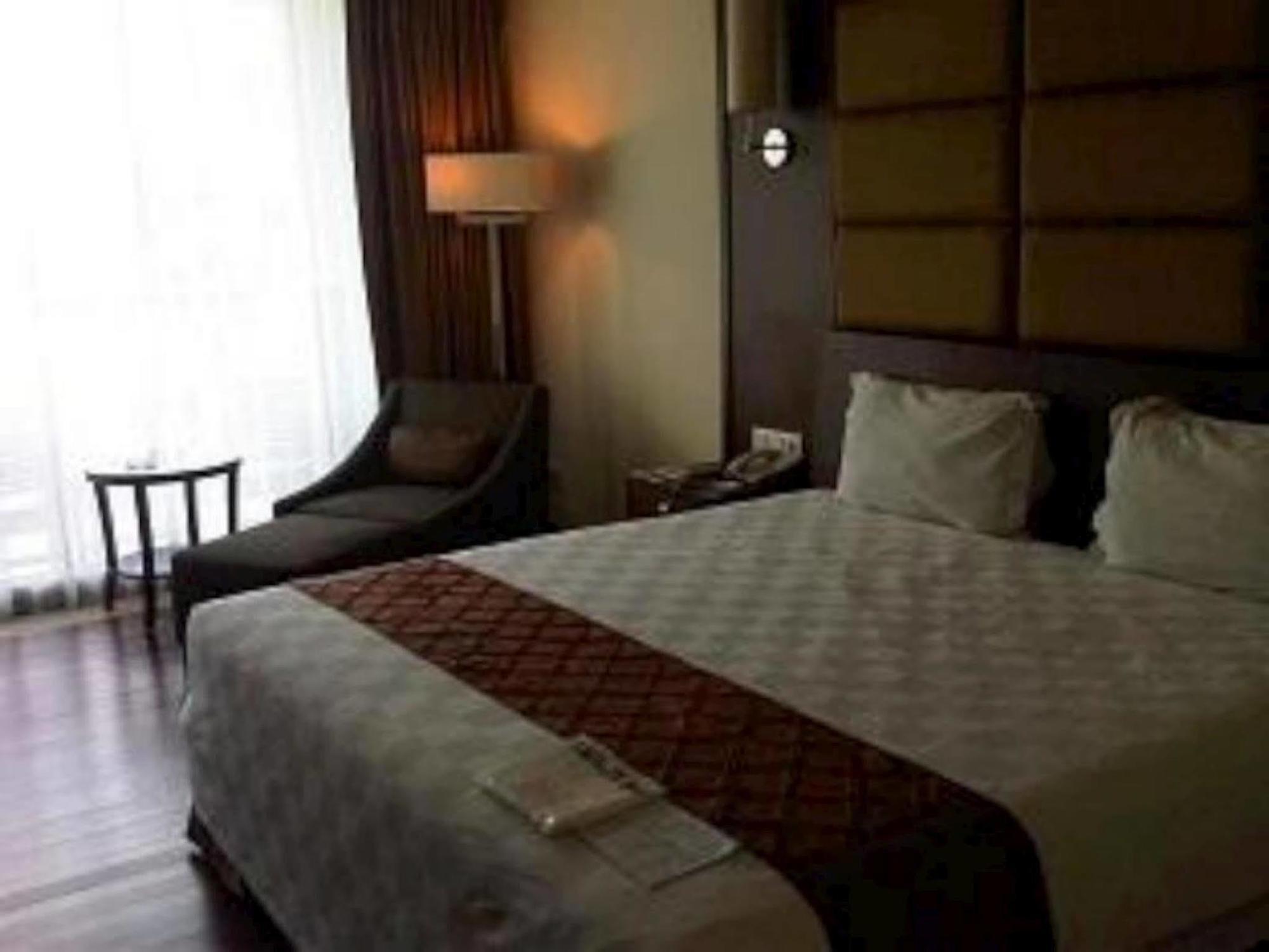 Bela International Hotel & ConventionТернате Екстер'єр фото
