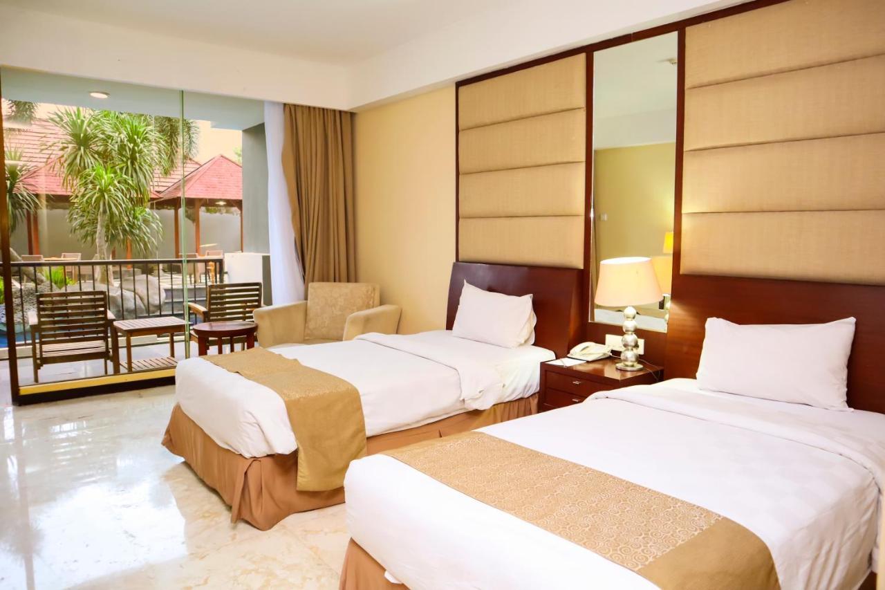 Bela International Hotel & ConventionТернате Екстер'єр фото