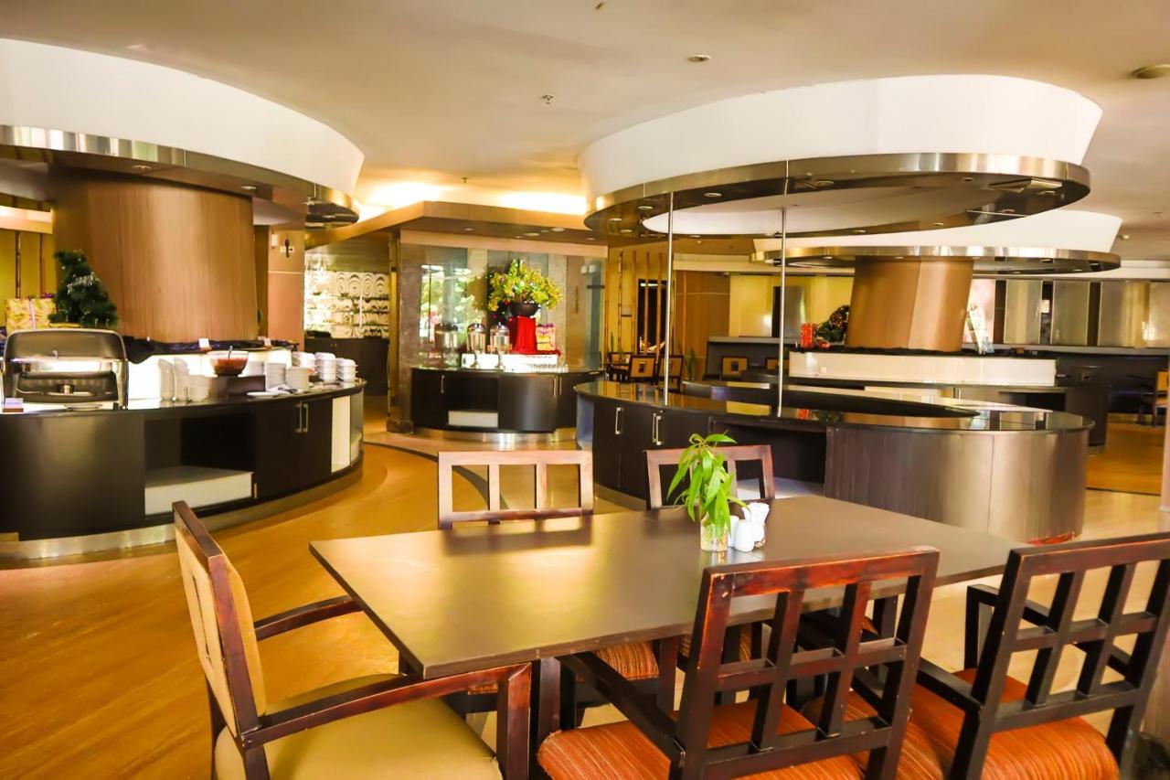 Bela International Hotel & ConventionТернате Екстер'єр фото